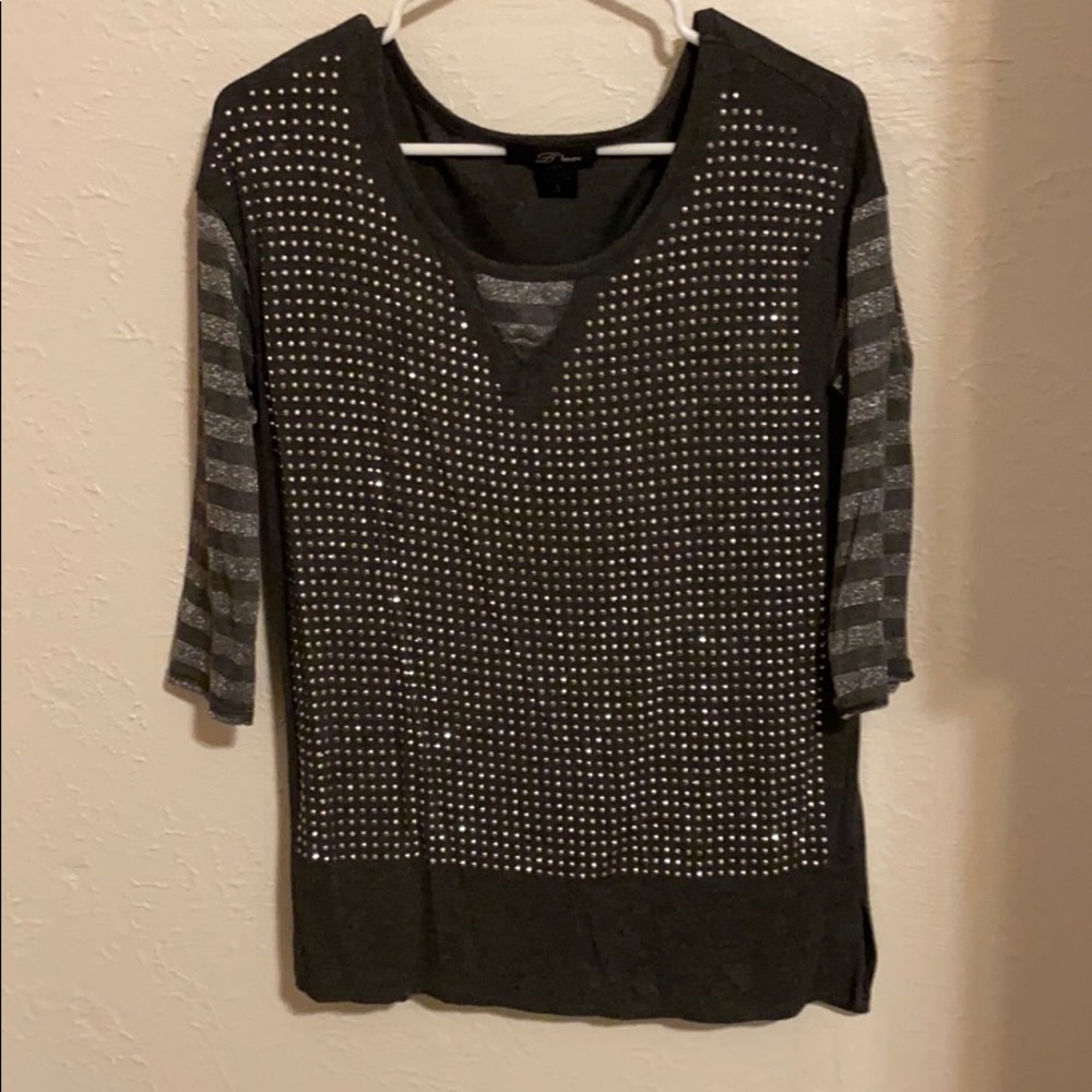 3/4 top with bling and stripes